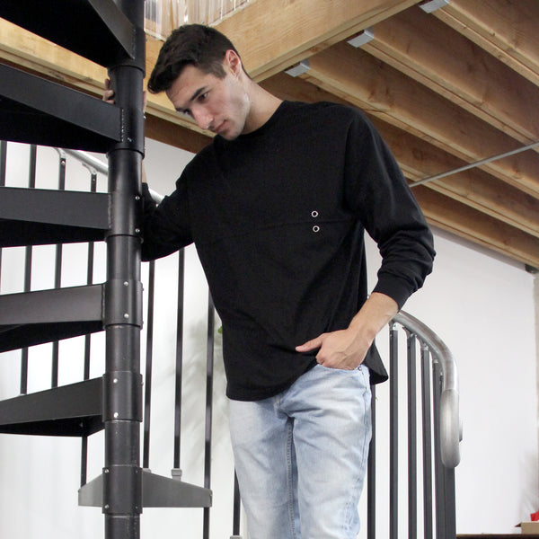 PREMIUM COTTON FRONT SEAMED AND GROMMETS SWEATSHIRT