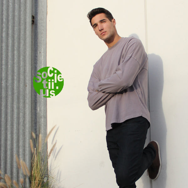 PREMIUM COTTON FRONT SEAMED AND GROMMETS SWEATSHIRT