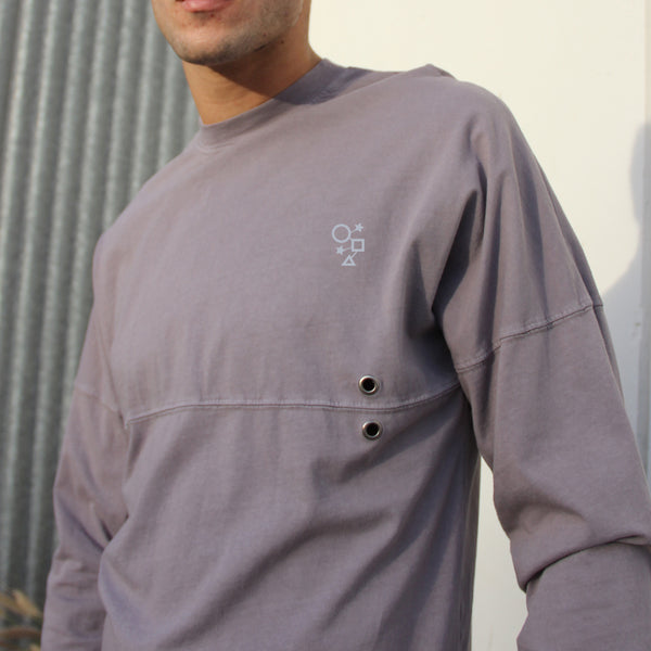PREMIUM COTTON FRONT SEAMED AND GROMMETS SWEATSHIRT
