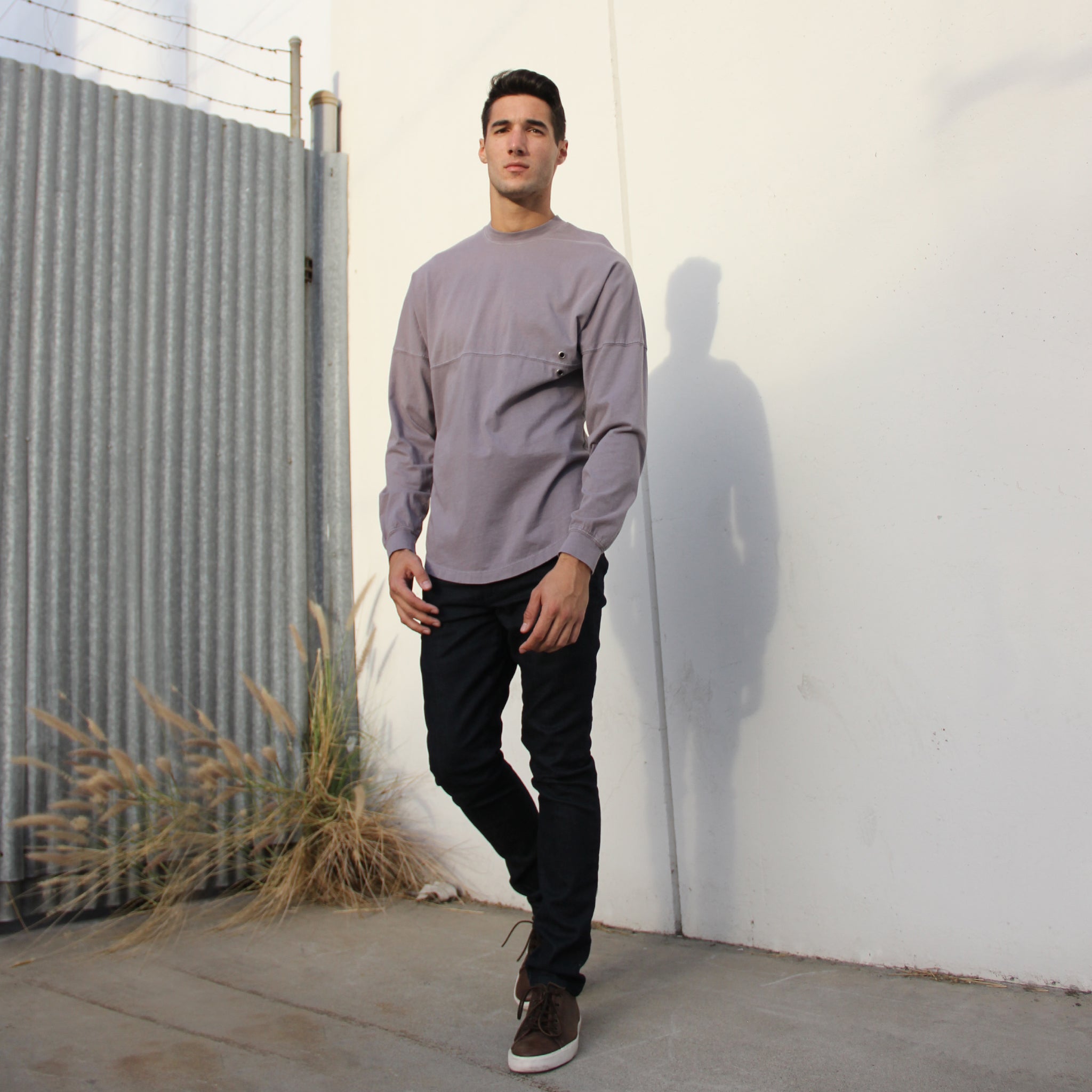 PREMIUM COTTON FRONT SEAMED AND GROMMETS SWEATSHIRT