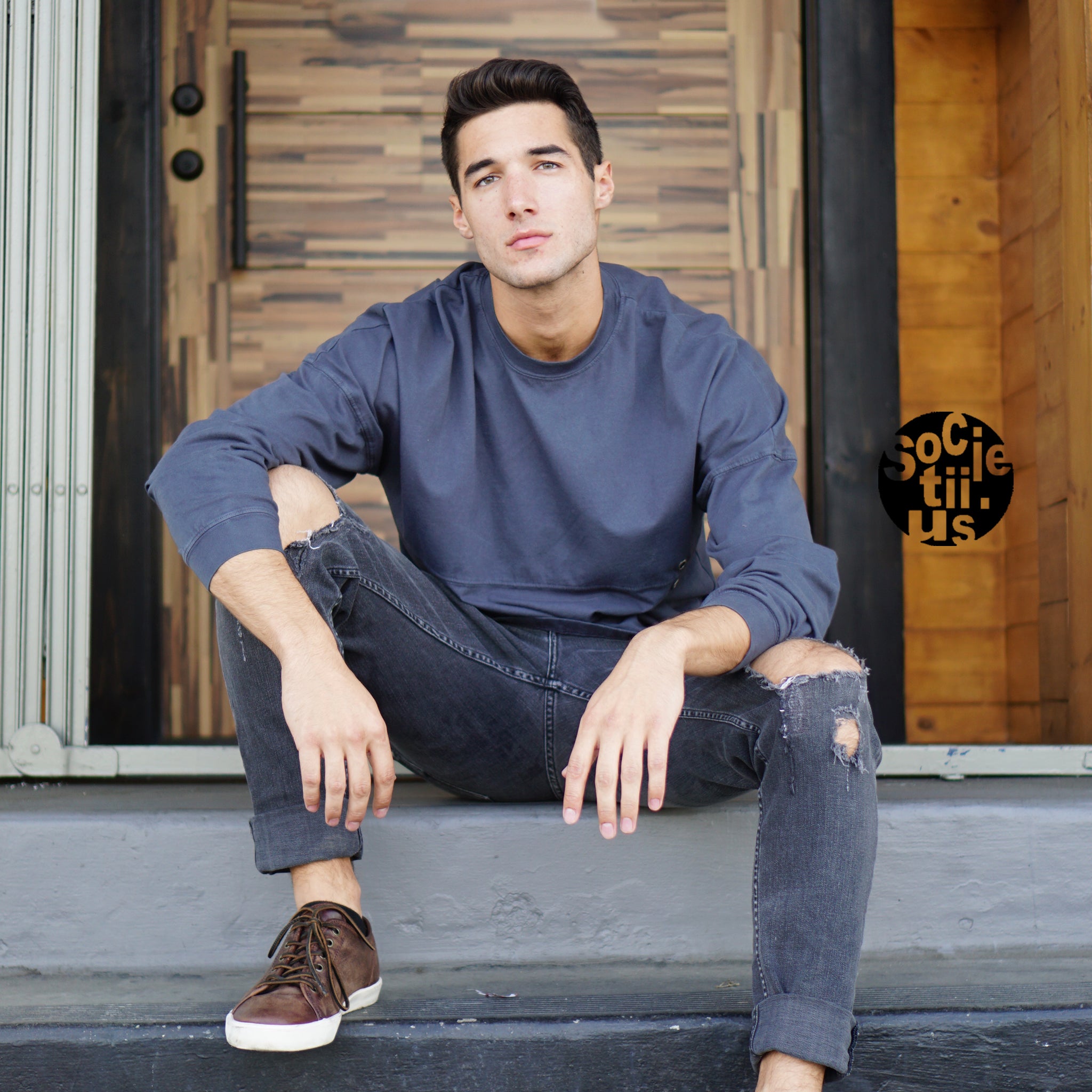PREMIUM COTTON FRONT SEAMED AND GROMMETS SWEATSHIRT