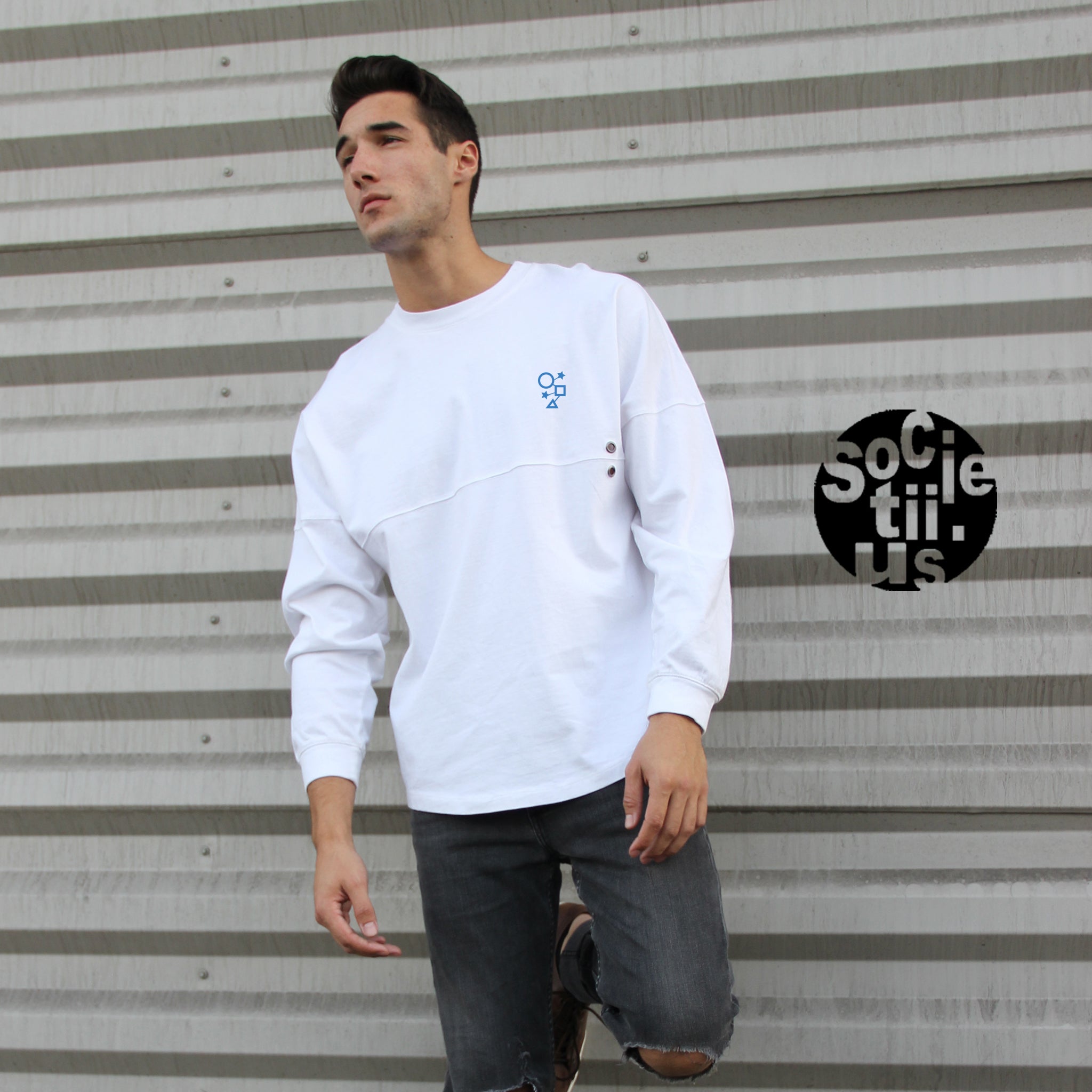 PREMIUM COTTON FRONT SEAMED AND GROMMETS SWEATSHIRT