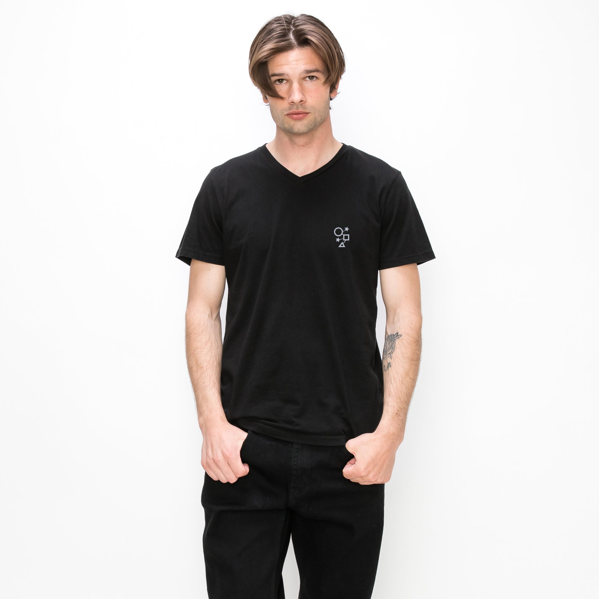 COTTON BASIC V NECK TEE