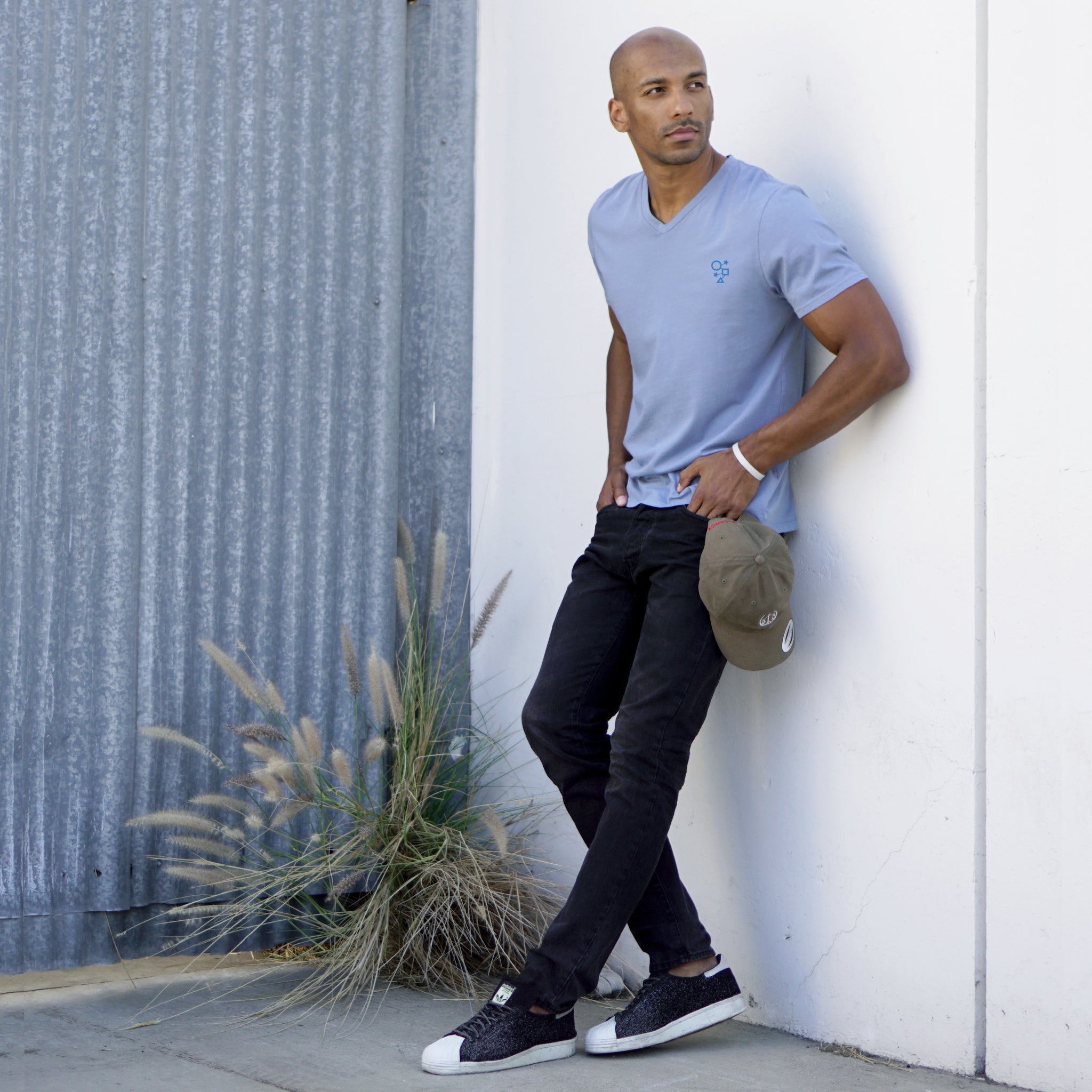 COTTON BASIC V NECK TEE